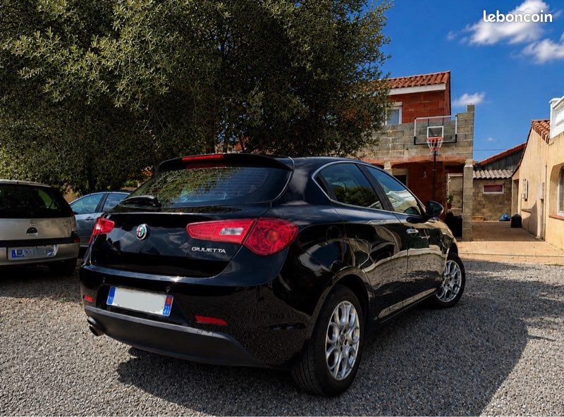 ⭐️MAGNIFIQUE ALFA ROMEO Giuletta 1.4l édition ⭐️ CÉRAMIQUE 🔧 DISTRI+ Pompe+ Vidange NEUVE + CT 🆗👍 (image 3)