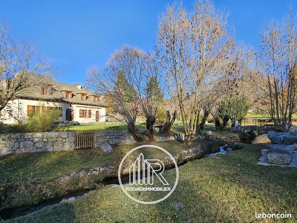 Propriété 7 pièces 160 m²