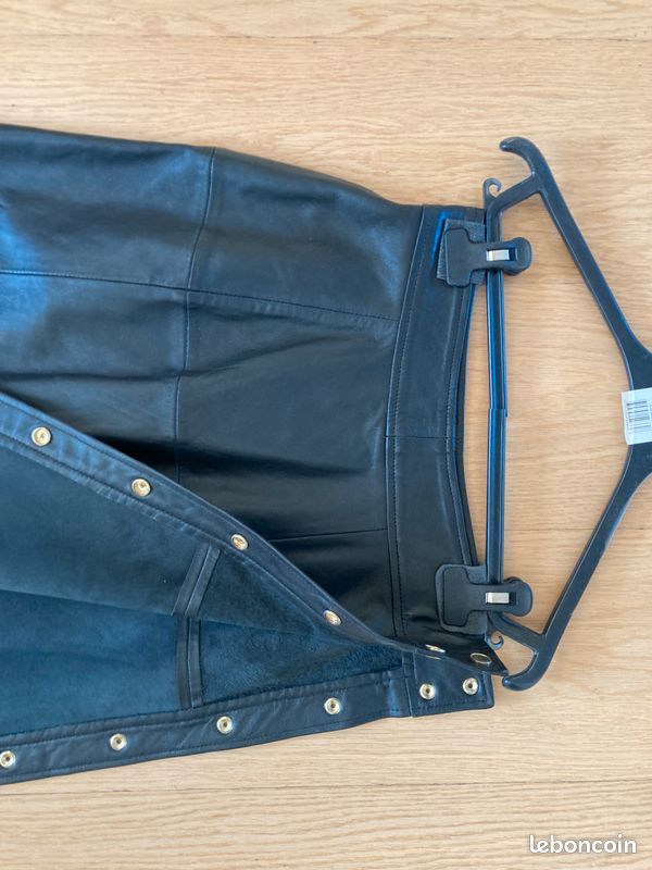 Jupe cuir noir XS (image 2)