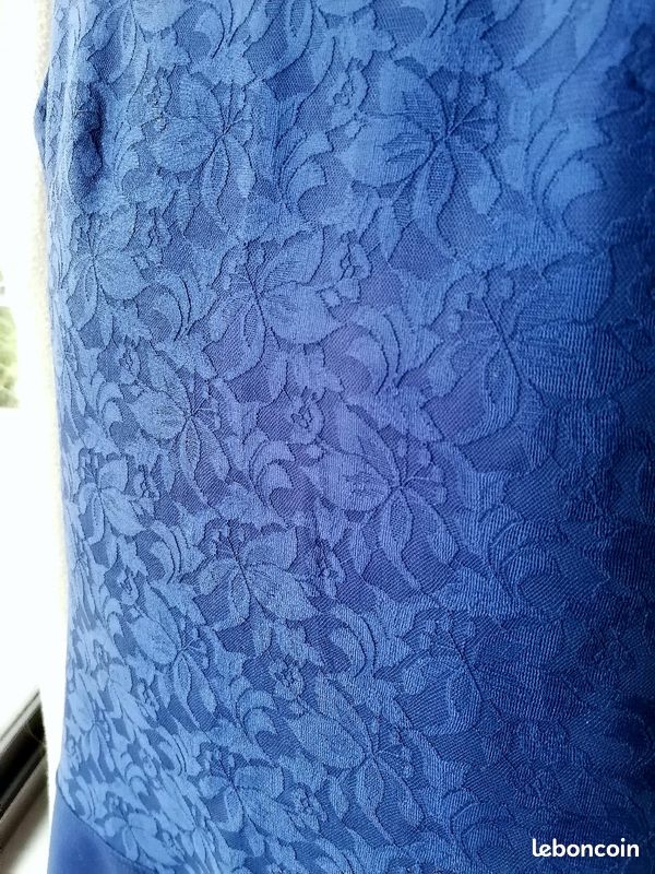 Robe bleue motif fleur en dentelle 38 (image 3)