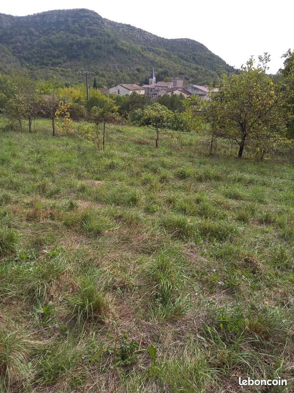 Terrain. Vue dominante · à Uzer · 107 500 €