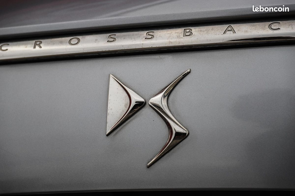DS DS 7 CROSSBACK DS7 1.6 PureTech 225 EAT8 Executive Rivoli CAMERA GPS CARPLAY ???????CHAINE (image 30)