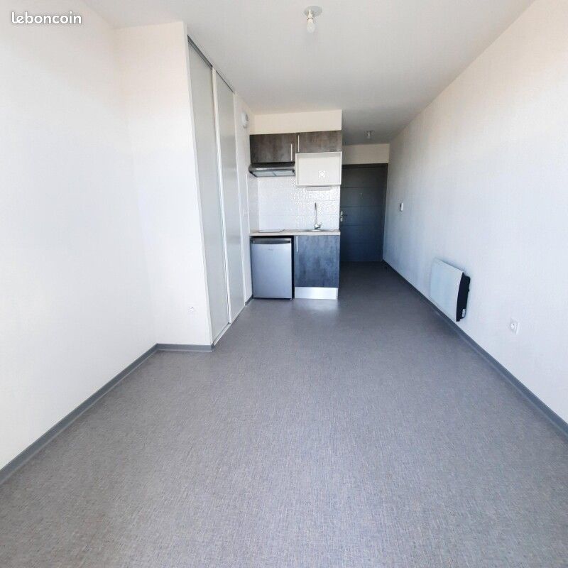 Appartement 1 pièce 18 m² · à Nîmes · 18 m² · 385 €