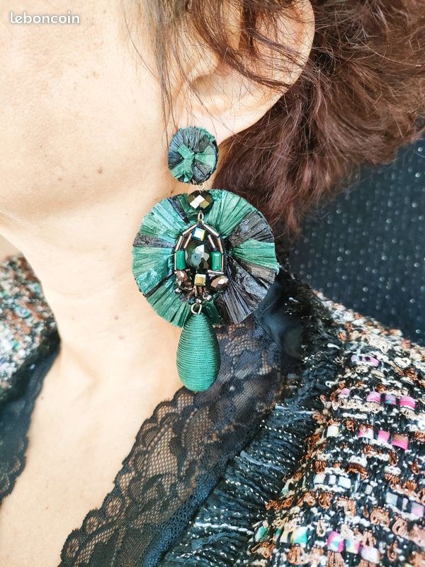 Boucles d'oreilles "Rio" vertes de la marque Lola Casademunt (image 5)