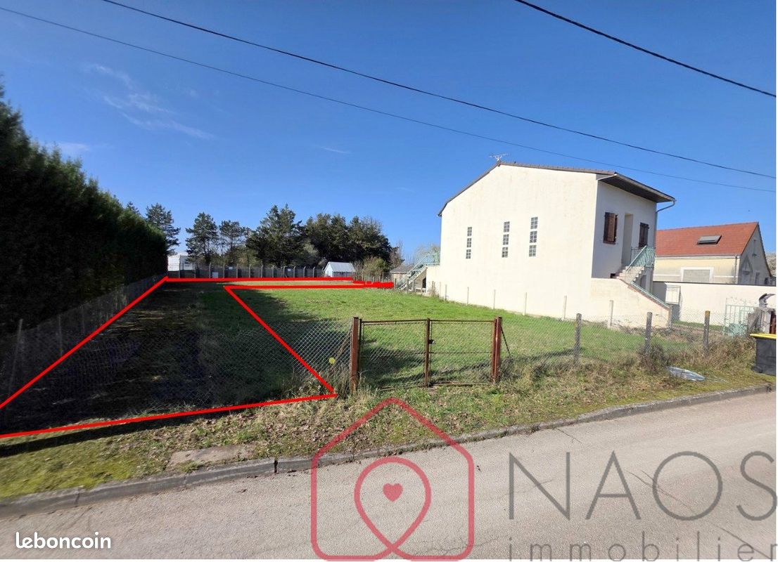 Terrain 775 m² SARAN · 153 000 €