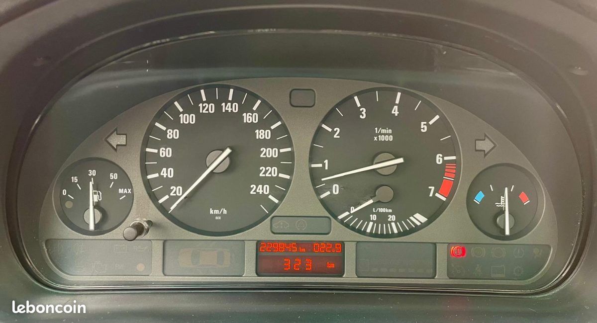 BMW SERIE 5 E39 525i 192 SPORT (image 17)