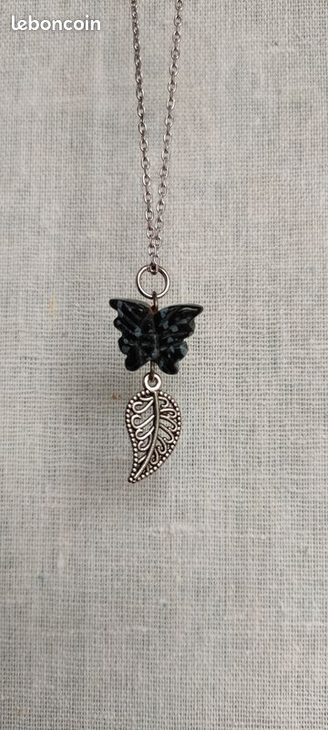 Collier 1/2 Sautoir Avec Pendentif Obsidienne Neige Et Papillon - Longueur 54+9cm, Occasion Bon état