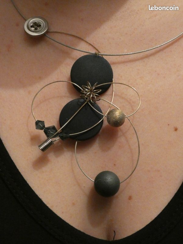Collier Argent et Bleu Moderne (image 2)