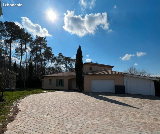 Maison 6 pièces 190 m² · à Saint-Morillon · 190 m² · 725 000 €