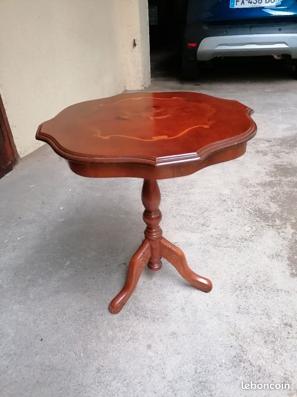 Table d'appoint en bois massif (image 2)