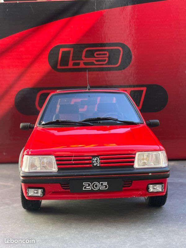 Rare Peugeot 205 GTI 1l9 Electro-choc 1/18 Ottomobile (image 3)