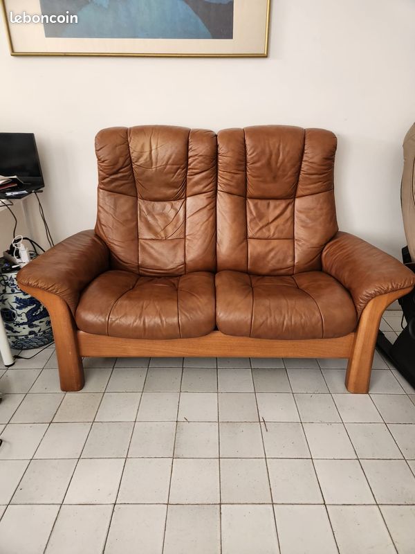 Vente de fauteuill deux places Stressless tres bon etat (image 2)