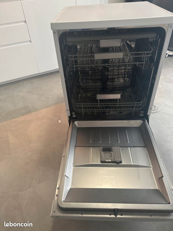 Lave-vaisselle THOMSON TDW6045BWH (image 2)