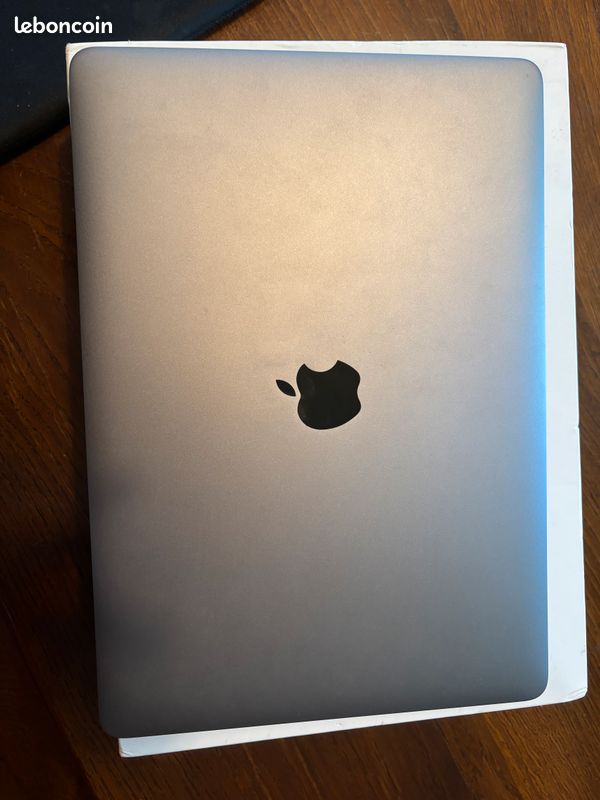 MacBook Pro 13" 2019 - Écran HS mais fonctionnel (image 2)