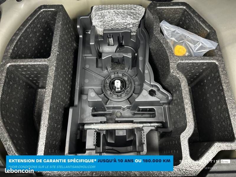 Peugeot 208 PureTech 75 S&S BVM5 Like (image 27)