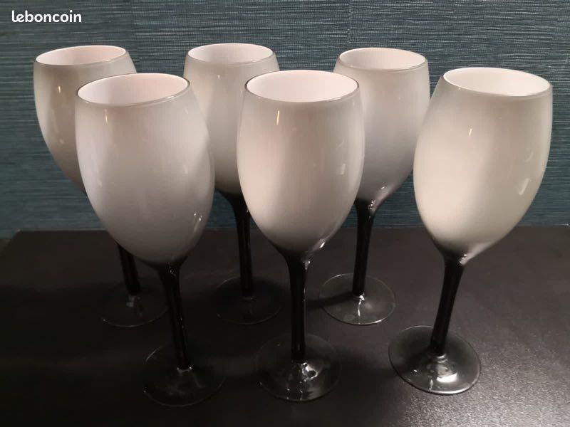 Verres à vin (image 2)