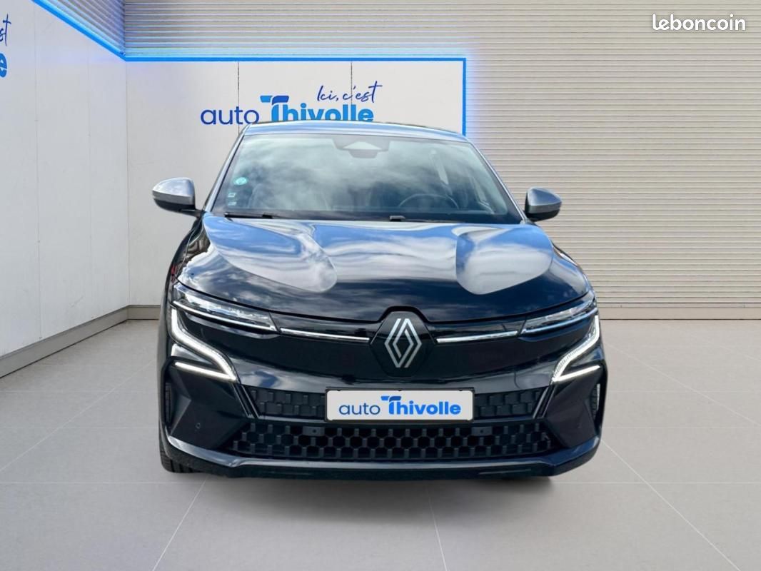 Renault Mégane E-TECH EV60 220 ch optimum charge Iconic (image 8)