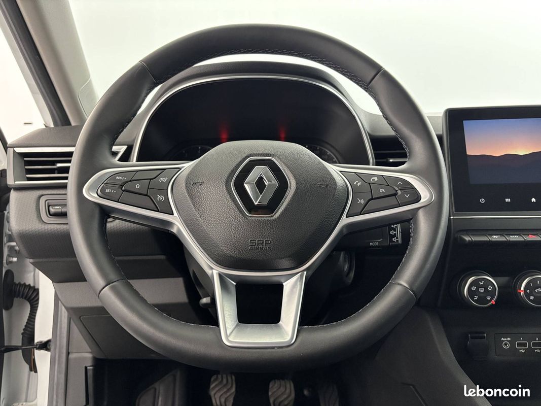 RENAULT Clio TCe 90 - 21 Business (image 15)