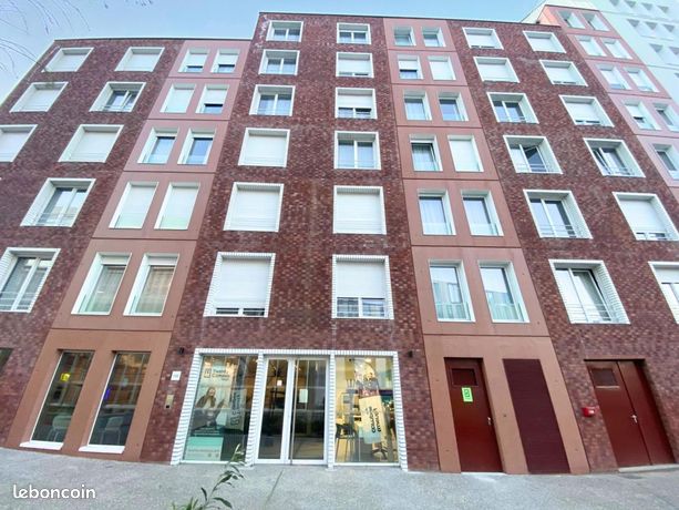 Studio 1 pièce 18 m²