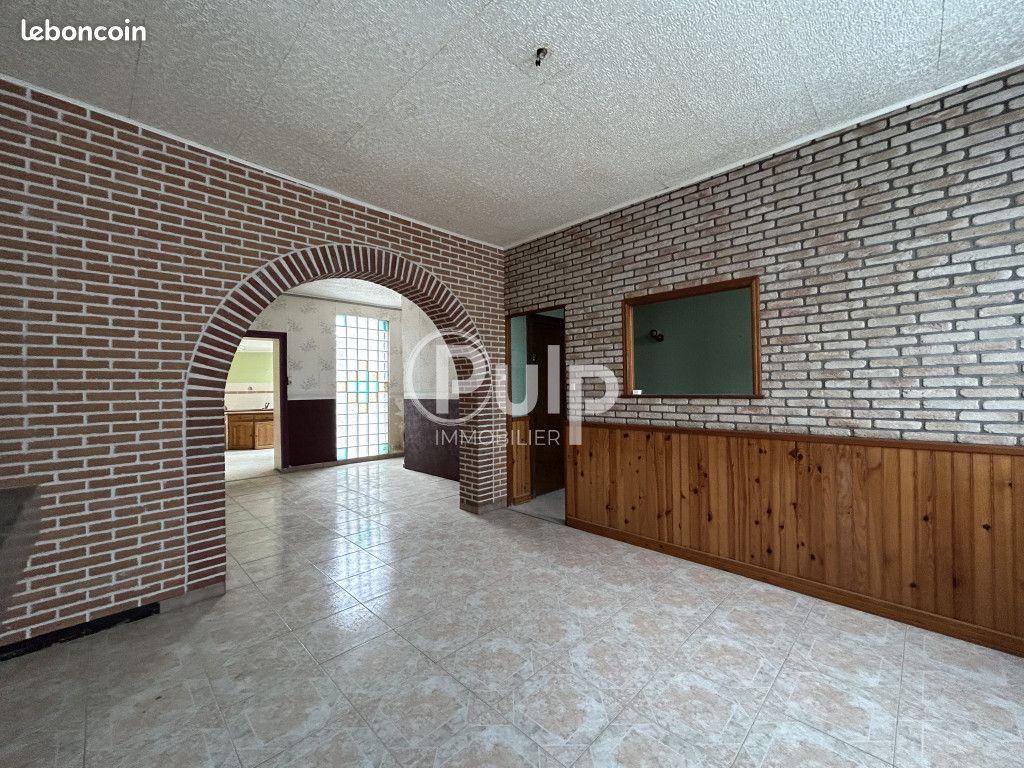 Maison 4 pièces 105 m² · à Bruay-la-Buissière · 105 m² · 81 000 €