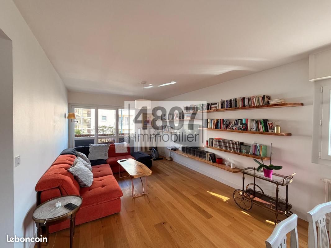 Appartement 3 pièces 77 m² · à Saint-Julien-en-Genevois · 77 m² · 380 000 €