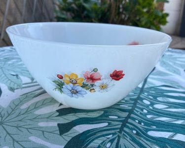Saladier Vintage Arcopal 20 Cm – Motif Hibiscus – État Correct