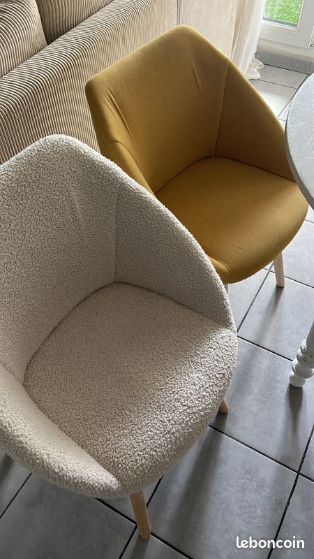 Vend 4 chaises de salle à manger (image 1)