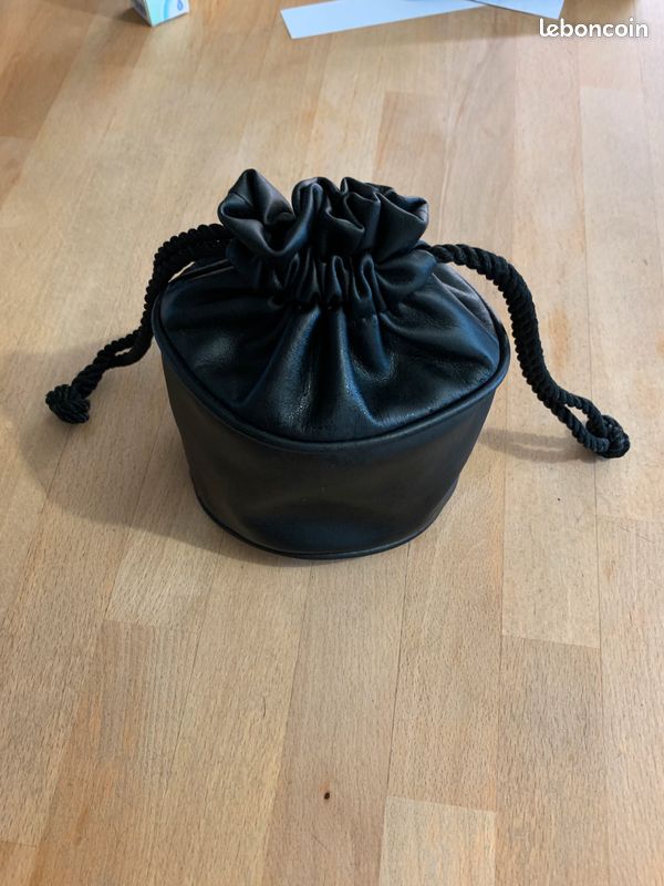 Trousse à maquillage en forme de bourse (image 2)