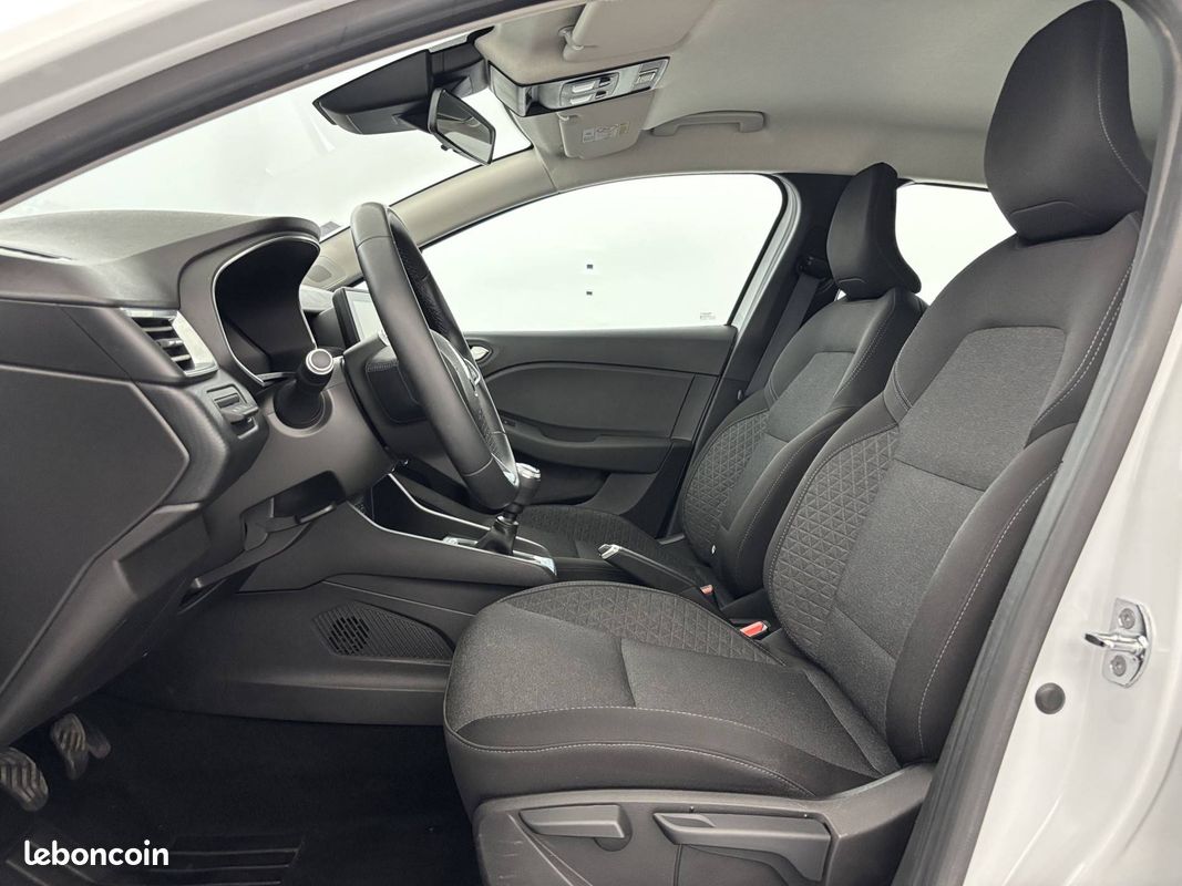 RENAULT Clio TCe 90 - 21 Business (image 9)