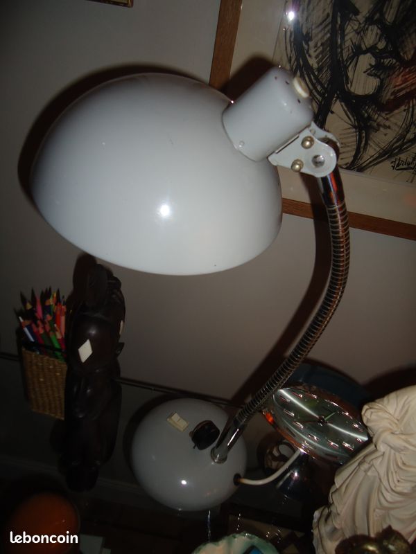 Lampe industrielle à poser (image 1)