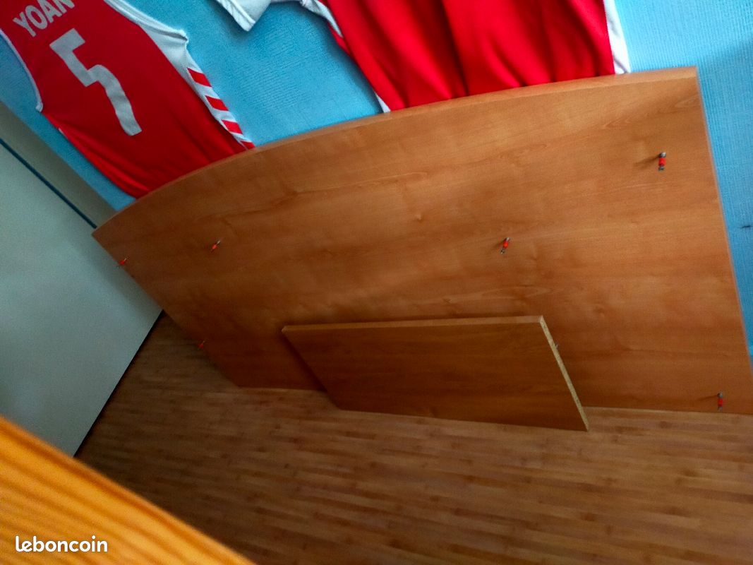 Bureau (image 10)