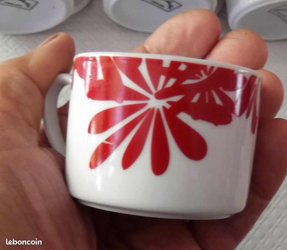 11 tasses à café en porcelaine CHRISS G vintage (image 2)