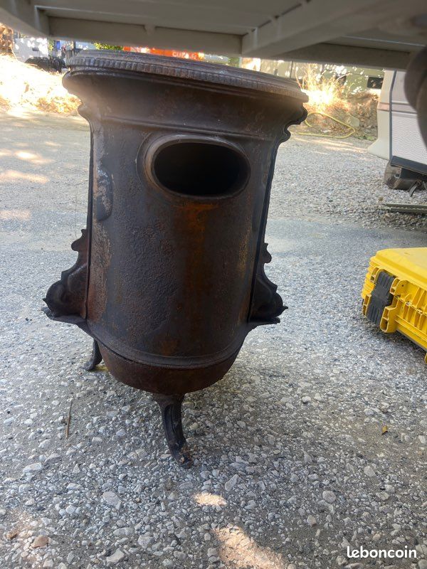 Poêle à bois en fonte (image 2)