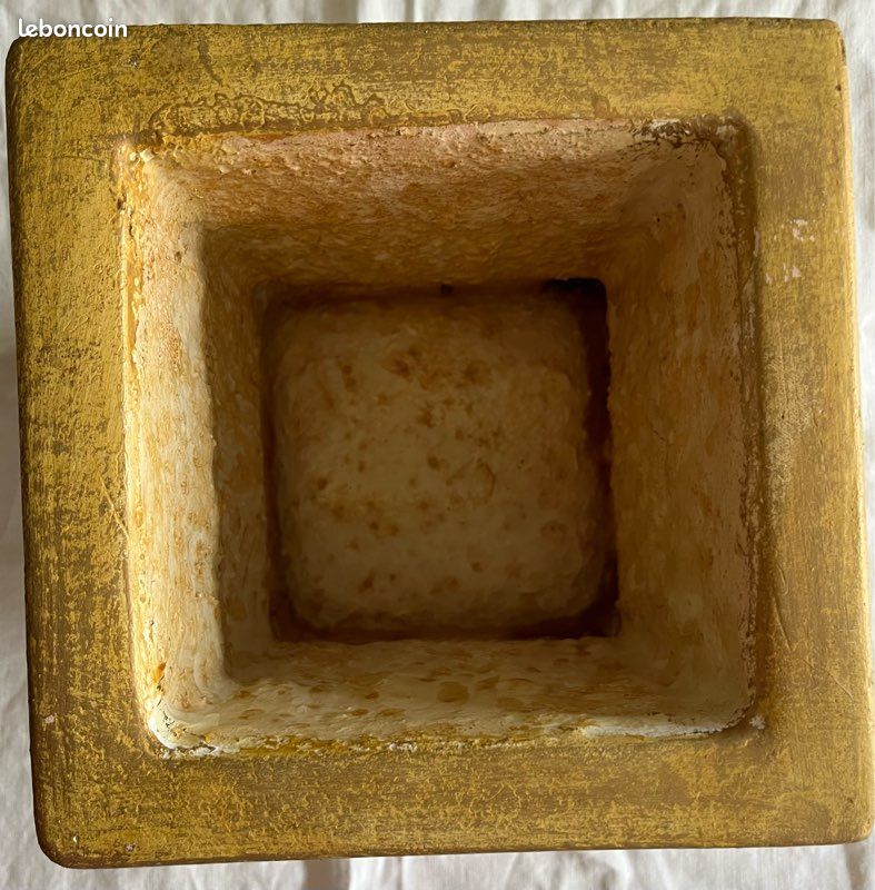 Cache pot terre cuite sculpté doré parfait état (image 3)