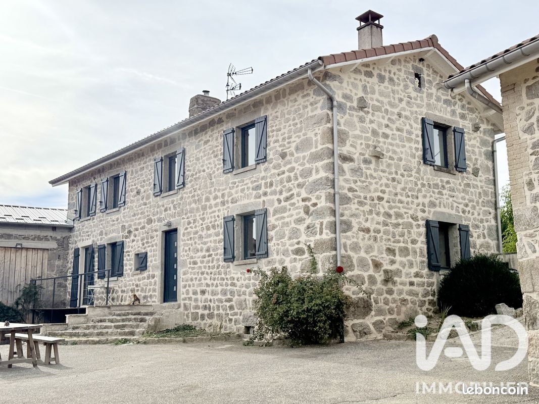 Maison 5 pièces 130 m² · à Riotord · 130 m² · 235 000 €