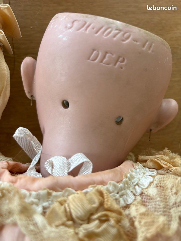 Petite poupée Simon & Halbig, tête porcelaine marquée en cre