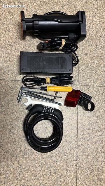 Chargeur Pour Vélo électrique Velair Speed M82 (occasion Bon état)