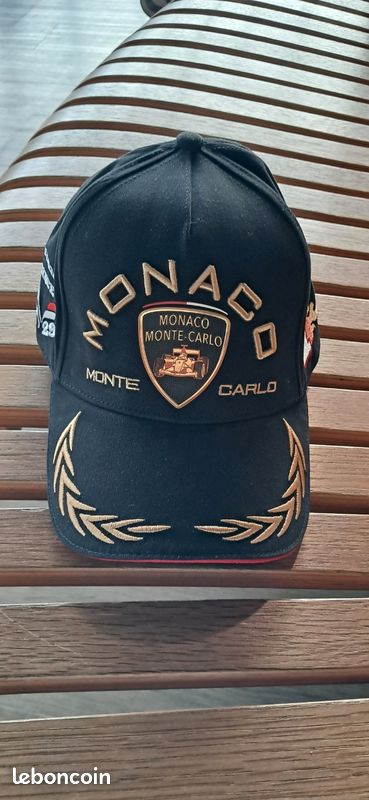 Casquette Monte Carlo Country Club – Rouge – Taille Réglable Avec Serre-tête – Coton – Occasion Comme Neuve – Pour Homme