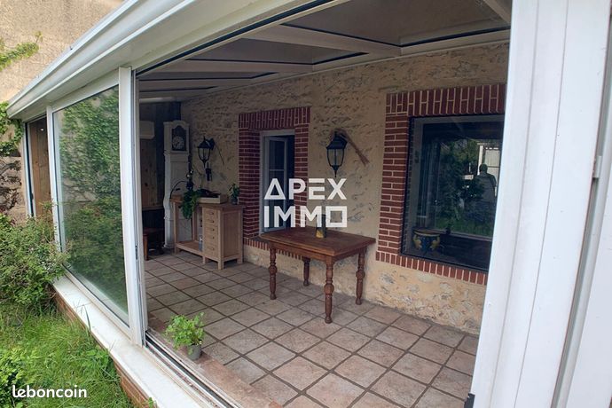 https://img.leboncoin.fr/api/v1/lbcpb1/images/6d/82/74/6d8274b1ddaa3a69b0072475cd54ec7f41c865fd.jpg?rule=ad-image