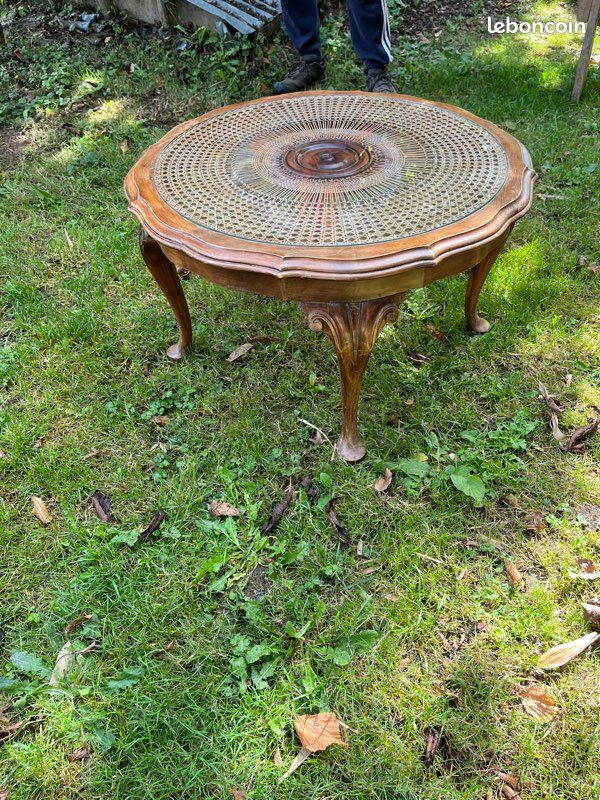 Table ronde avec cannage dessus + plaque en verre (image 1)