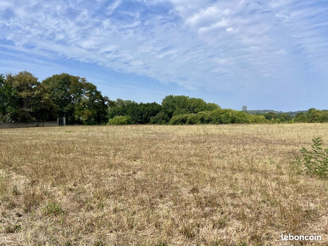 Terrain à bâtir de 446 m² à VIRELADE (33) · 91 000 €