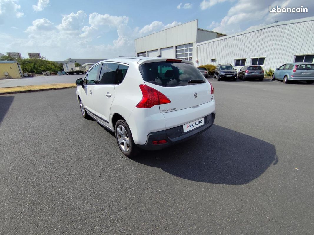 PEUGEOT 3008 1.6 e-HDi FAP - 115 - BV MP6 Business Pack PHASE 1 (image 10)