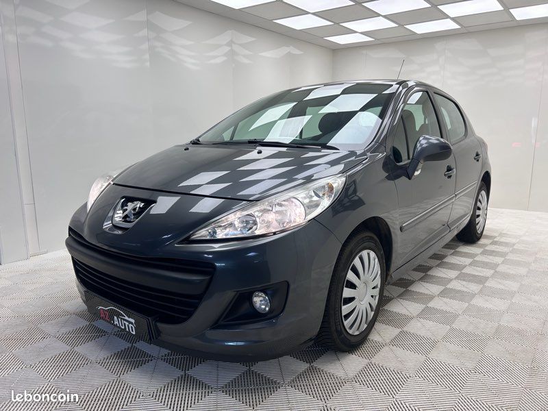 PEUGEOT 207+ 07/2014 1.4HDi 68cv PHASE 2 / PACK Clim / SORT DE RÉVISION COMPLÈTE (image 1)