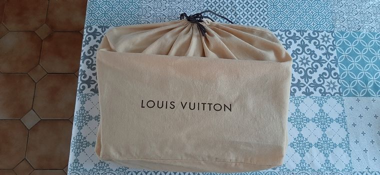 Mulhouse. Il achète 15 € une fausse sacoche Louis Vuitton, la justice le  condamne à payer 700 €