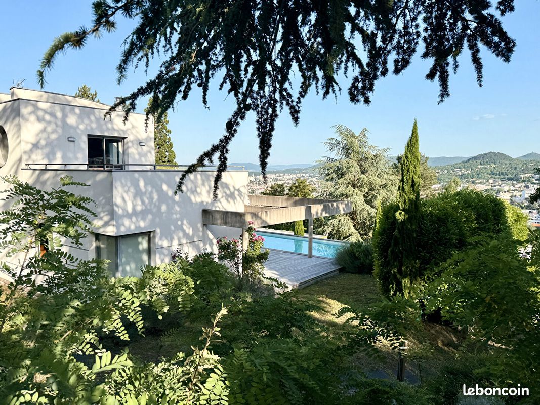 Maison 7 pièces 214 m² · à Chamalières · 214 m² · 1 980 000 €