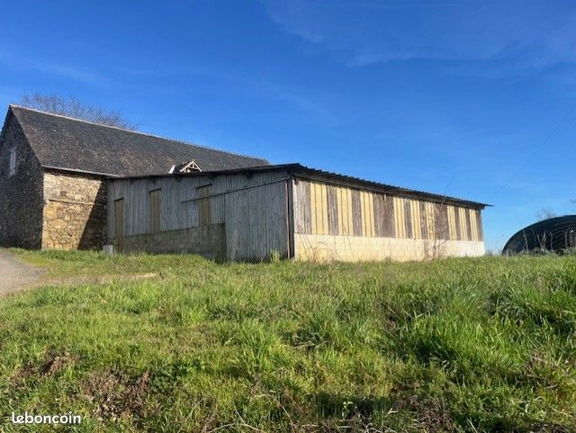 Maison 1 pièce 143 m² · à Juillac · 143 m² · 98 000 €
