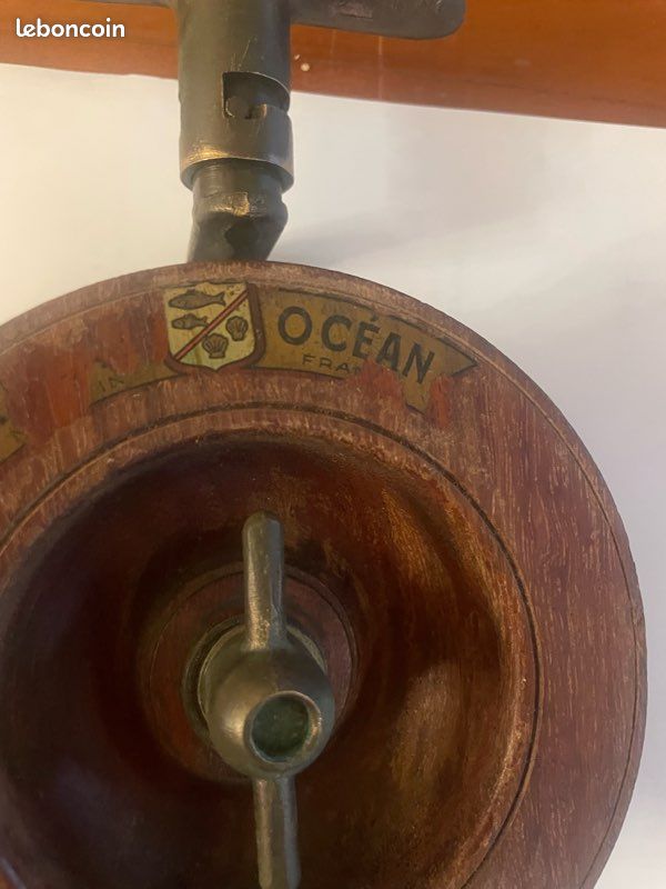 Moulinet de pêche en bois vintage (10,5 cm) - France