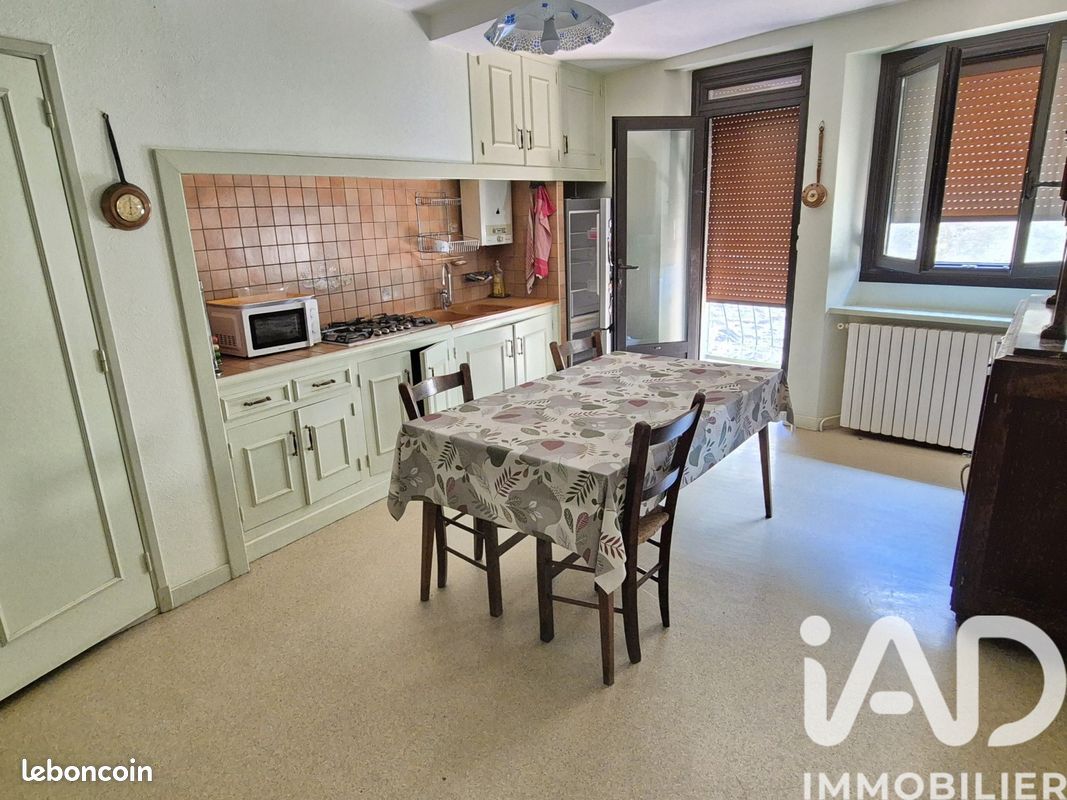 Maison 7 pièces 168 m² · à Boissezon · 168 m² · 97 000 €