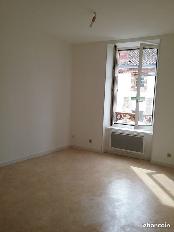 Appartement 2 pièces 45 m² · à Saint-Junien · 45 m² · 350 €/mois