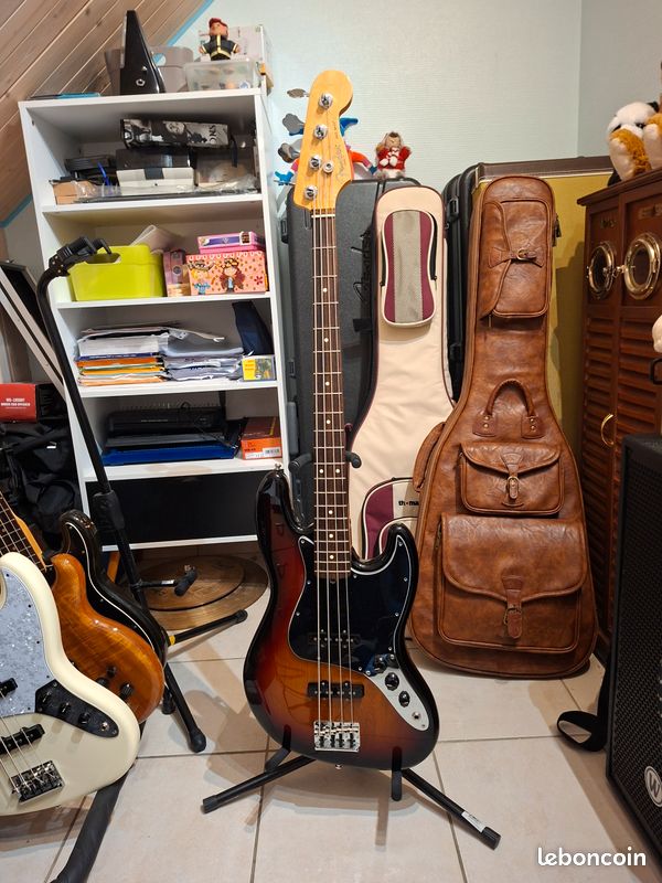 PICKGUARD JAZZ BASS AMERICAN STANDARD BLACK- 3 plis- 10 Trous (image 10)